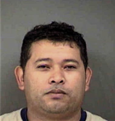 Luisnoe Valencia, - Mecklenburg County, NC 